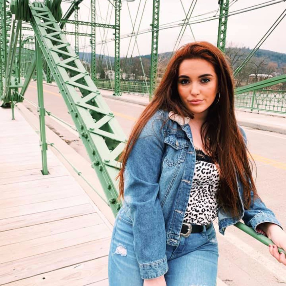 Meet your Posher, Jessica